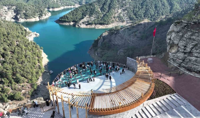 Ali Kayası Cam Teras'a ziyaretçi akını