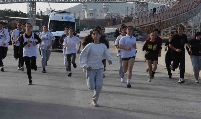 Aliağa'da 'Atatürk Yol Koşusu' düzenlendi
