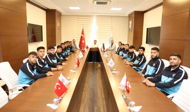 ALKÜ Futbol Takımından ikincilik başarısı