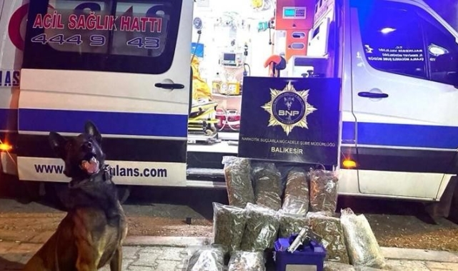 Ambulansla uyuşturucu taşıyan 3 şüpheli tutuklandı