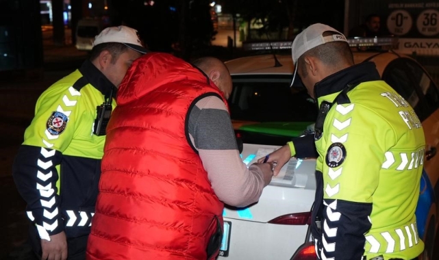 Ankara'da 3 saatlik trafik uygulamasında 4 araç trafikten men edildi