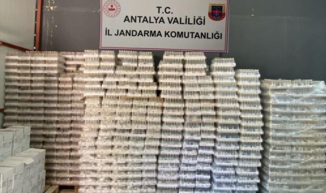 Antalya'da yılbaşı öncesi 2 bin 523 litre kaçak içki ele geçirildi