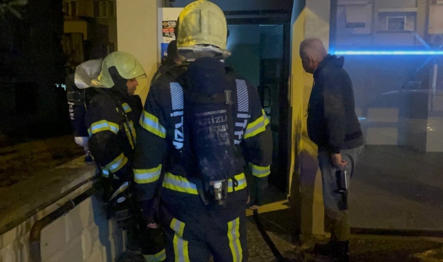 Apartmanın bodrumunda çıkan yangın korku dolu anlar yaşattı