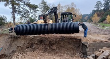 Aşırı yağıştan çöken yolda çalışmalar başladı