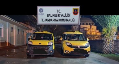 Ayvalık'ta 15 düzensiz göçmen ve 2 organizatör yakalandı