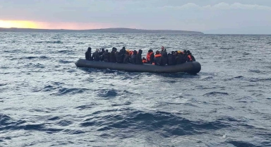 Ayvalık'ta 47 göçmen Sahil Güvenlik'ten kaçamadı