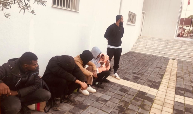 Ayvalık'ta polis operasyonunda 6 düzensiz göçmen ve 1 organizatör yakalandı