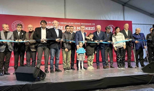 Bakan Bak: "Çocuklar uyurken sessiz kalınır, çocuklar ölürken sessiz kalınmaz"