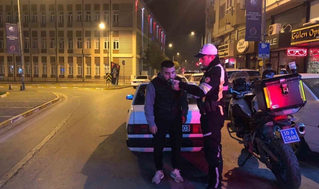 Balıkesir'de yüksek sesle müzik çalan 72 araca ceza yağdı