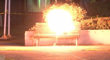 Bankta unutulan şüpheli çanta fünye ile patlatıldı: İçinden alkol şişeleri çıktı