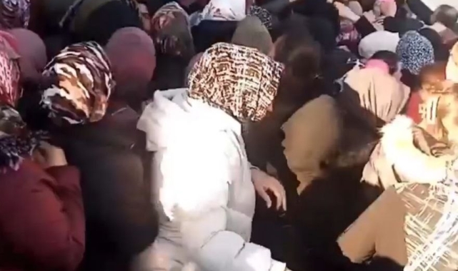 Başkentte bedava bardak izdihamı