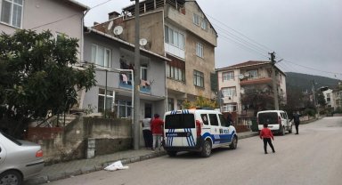 Bebeğini yıkarken sara nöbeti geçirdi: Suda boğulma tehlikesi geçiren bebek yoğun bakıma alındı