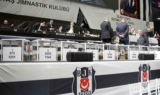 Beşiktaş'ta oy sayma işlemi başladı