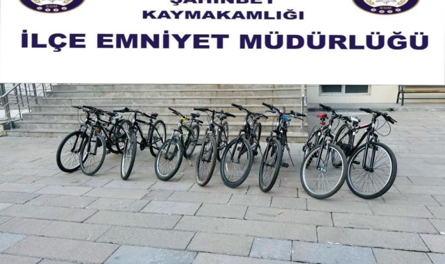 Bisiklet hırsızları polisten kaçamadı