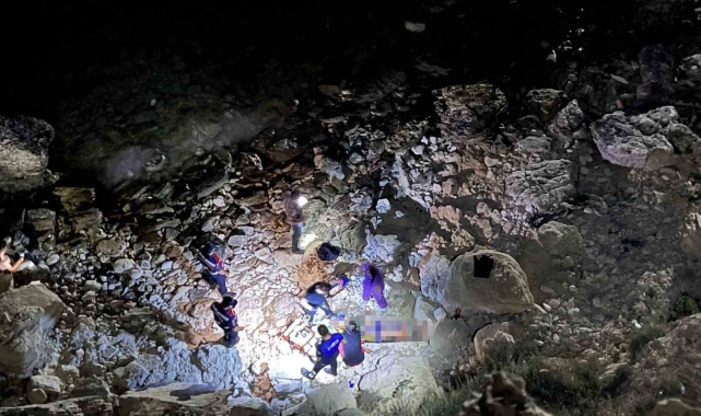 Bozcaada'da uçurumdan düşerek ölen kadının sevgilisi tutuklandı