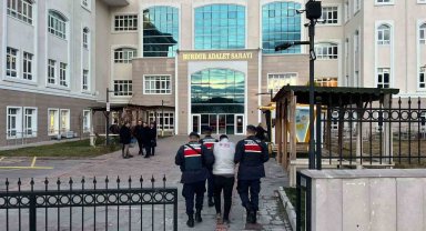 Burdur'da jandarma ekiplerinin genel asayiş çalışmalarında yakalanan 9 şahıs tutuklandı