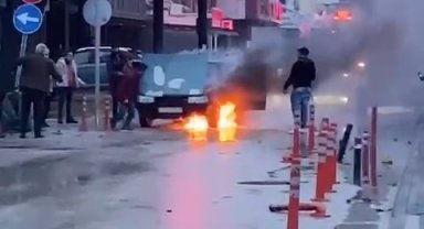 Bursa'da otomobil alevlere teslim oldu