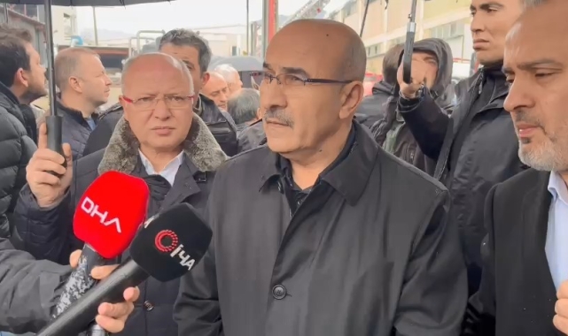 Bursa'da tekstil fabrikasındaki yangına 30 itfaiye müdahale ediyor