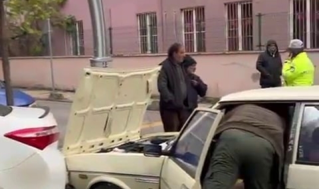 Çaldığı otomobille polisten kaçarken kaza yaptı