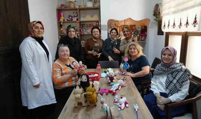 Can sıkıntısından başladıkları kurs sayesinde asgari ücretten fazlasını kazanıyorlar