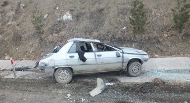 Çankırı'da takla atan otomobildeki 2 kişi yaralandı