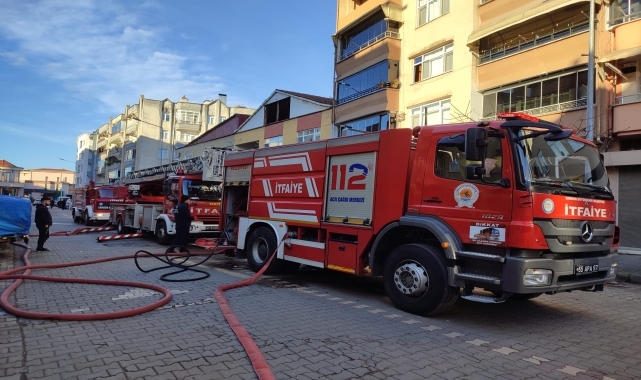 Çarşamba'da çatı yangını hasara neden oldu