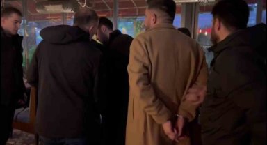 Çekmeköy'de kredi dolandırıcıları polisin 'buluşma' tuzağıyla yakalandı