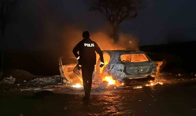 CHP Sultangazi Gençlik Kolları Yardımcısı'na yapılan saldırıda kullanılan araç ve silahlar ormanlık alanda kundaklandı