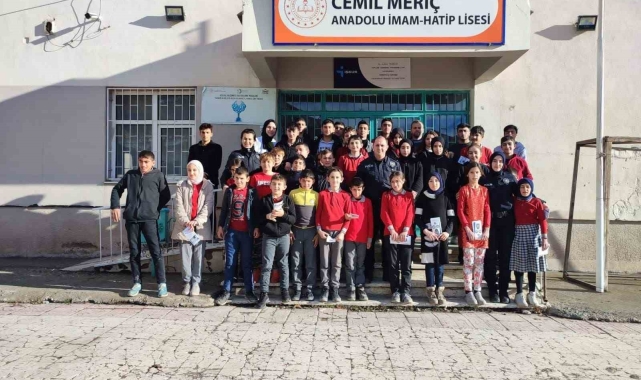 Çocuklara güvenlik ve suçtan korunma yöntemlerini anlattılar