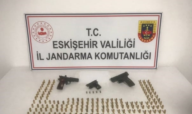 Çok sayıda silah ve mermi jandarma ekiplerince ele geçirildi