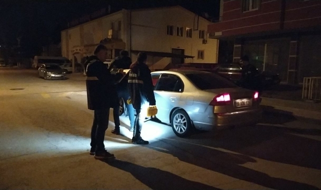 Çorum'da caddede tartıştığı husumetlisini tabanca ile vurdu