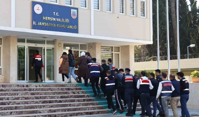 DEAŞ'a fon sağlayan şüphelilere operasyon: 9 gözaltı