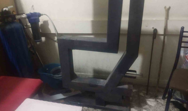 Devrek'te sobadan çıkan yangın paniğe neden oldu