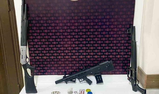 Didim'de çok sayıda uyuşturucu ve silah ele geçirildi