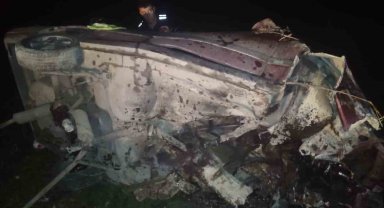 Direksiyon hakimiyeti kaybolan otomobil takla attı: 1 ölü, 1 yaralı