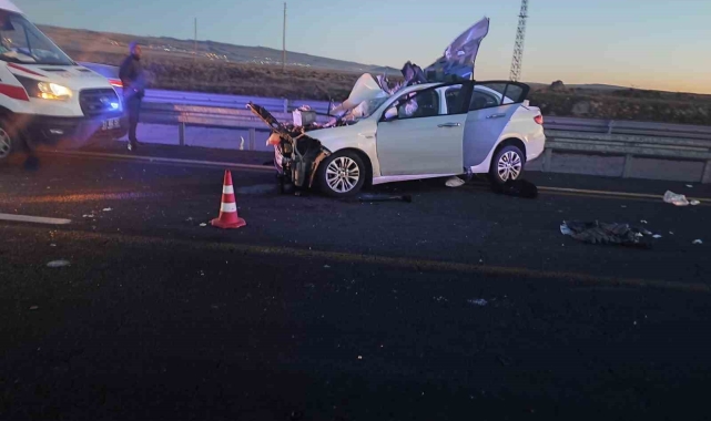 Diyarbakır'da taziye dönüşü feci kaza: 3 ölü, 4 yaralı
