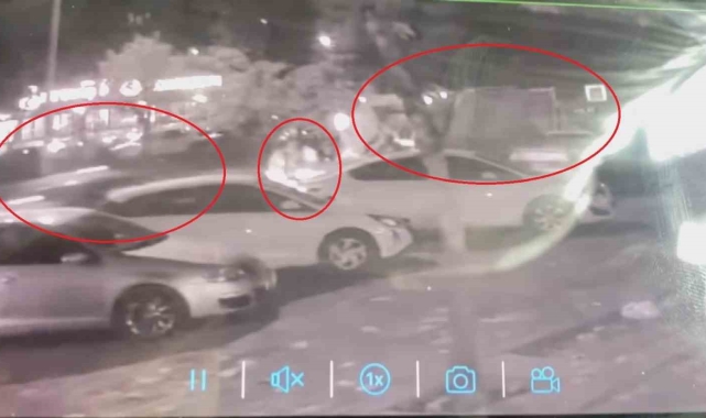 Diyarbakır'da ticari taksinin çarptığı temizlik personeli hayatını kaybetti