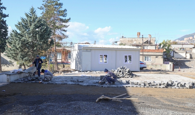 Dulkadiroğlu'nda kilit parke çalışmaları