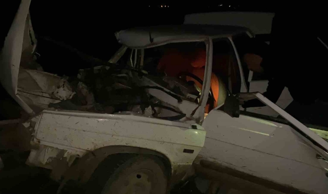Edirne'de otomobil ile traktör çarpıştı: 1 ölü, 1 yaralı