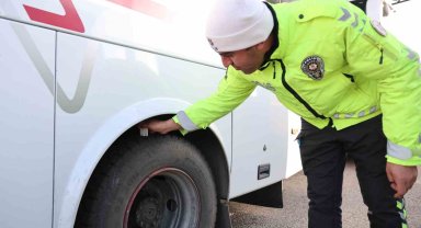 Elazığ'da kış lastiği denetimleri sürüyor