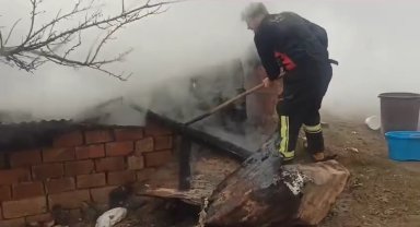 Elazığ'da odunluk yangını