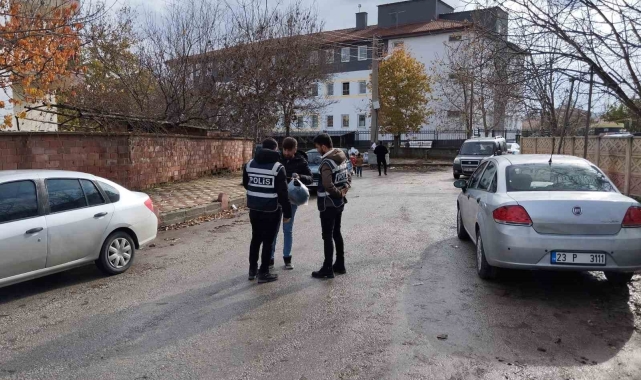 Elazığ'da okul önlerinde denetim