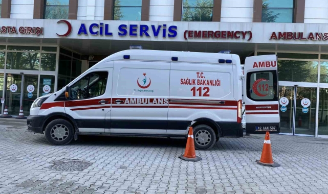 Elektrik testereye elini kaptıran işçinin parmağı koptu
