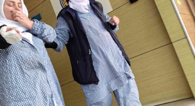 Elini makineye kaptırdı