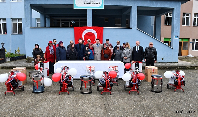 EMEKÇİ KADINLARA EKİPMAN DESTEĞİ SÜRÜYOR!