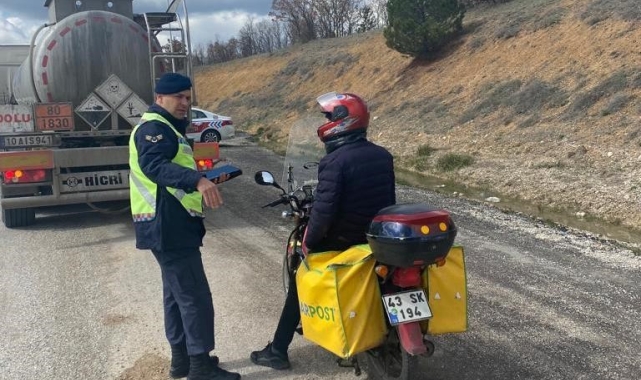 Emet'te jandarma trafik ekipleri denetimlerini aralıksız sürdürüyor