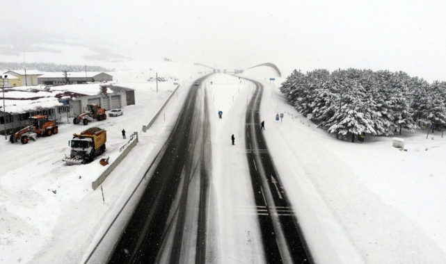 Erzincan'ın yüksek kesimlerinde kar yağışı etkisini artırdı