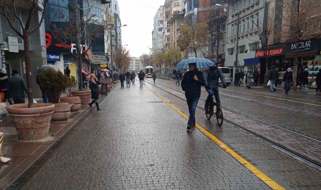 Eskişehir'de yağışlı hava etkili olmaya başladı
