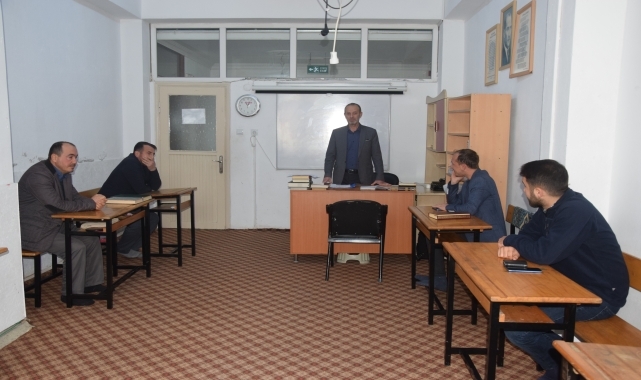 Espiye'de din görevlilerine "vaaz becerilerini geliştirme" kursu