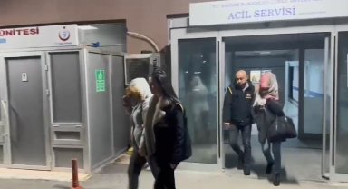 Fuhuş operasyonunda yatağın altına saklanmaya çalışırken yakalandı: 7 gözaltı